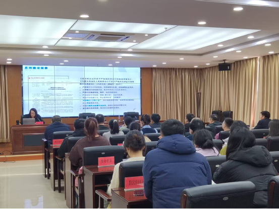 以数字之钥 解锁规范检查路径——兴安盟开展“扫码入企”专题培训